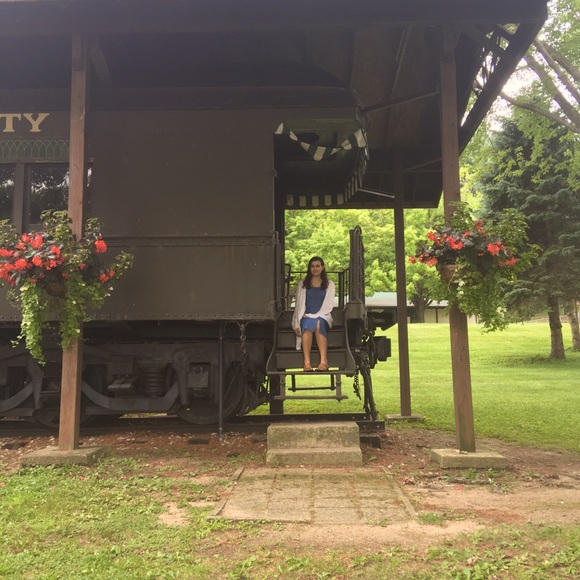 Meet the Posher - Picture 1 of 1